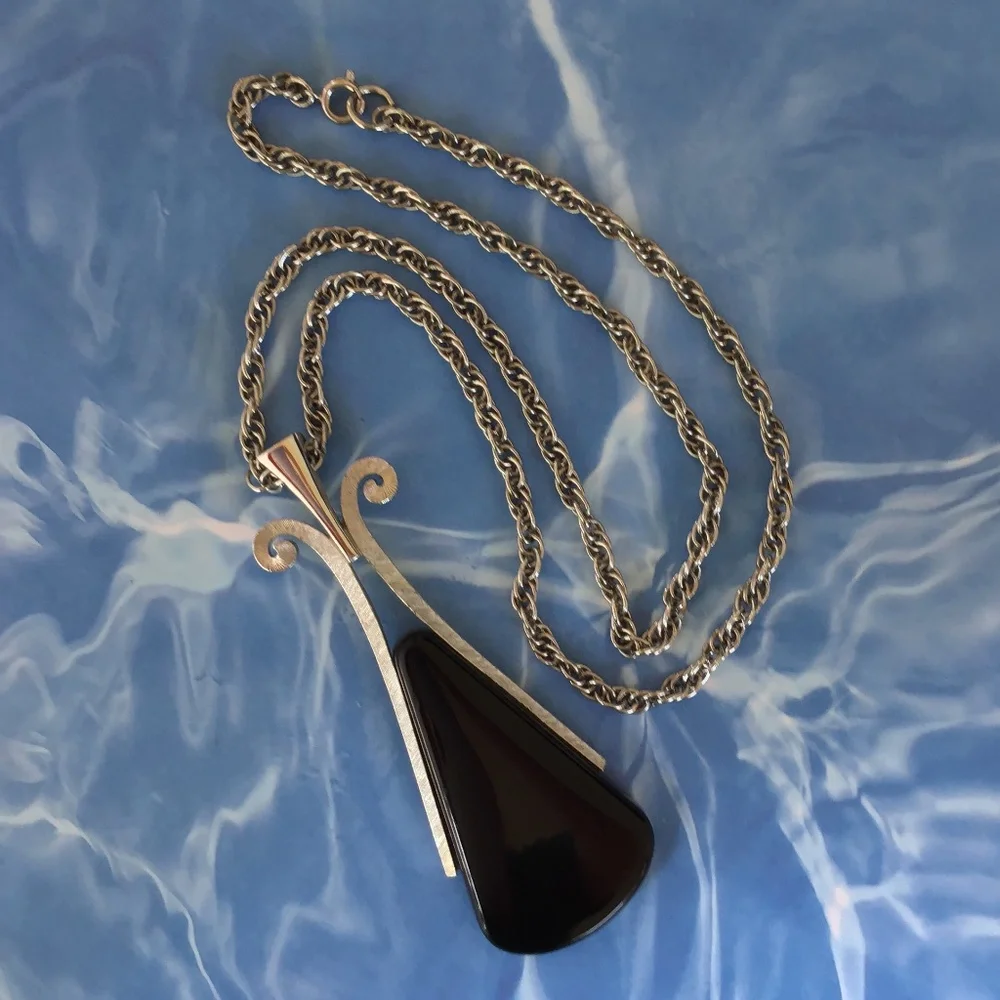 Vintage 1970’s Avon Silver Necklace with Ebony Teardrop Pendant - Picture 13 of 16